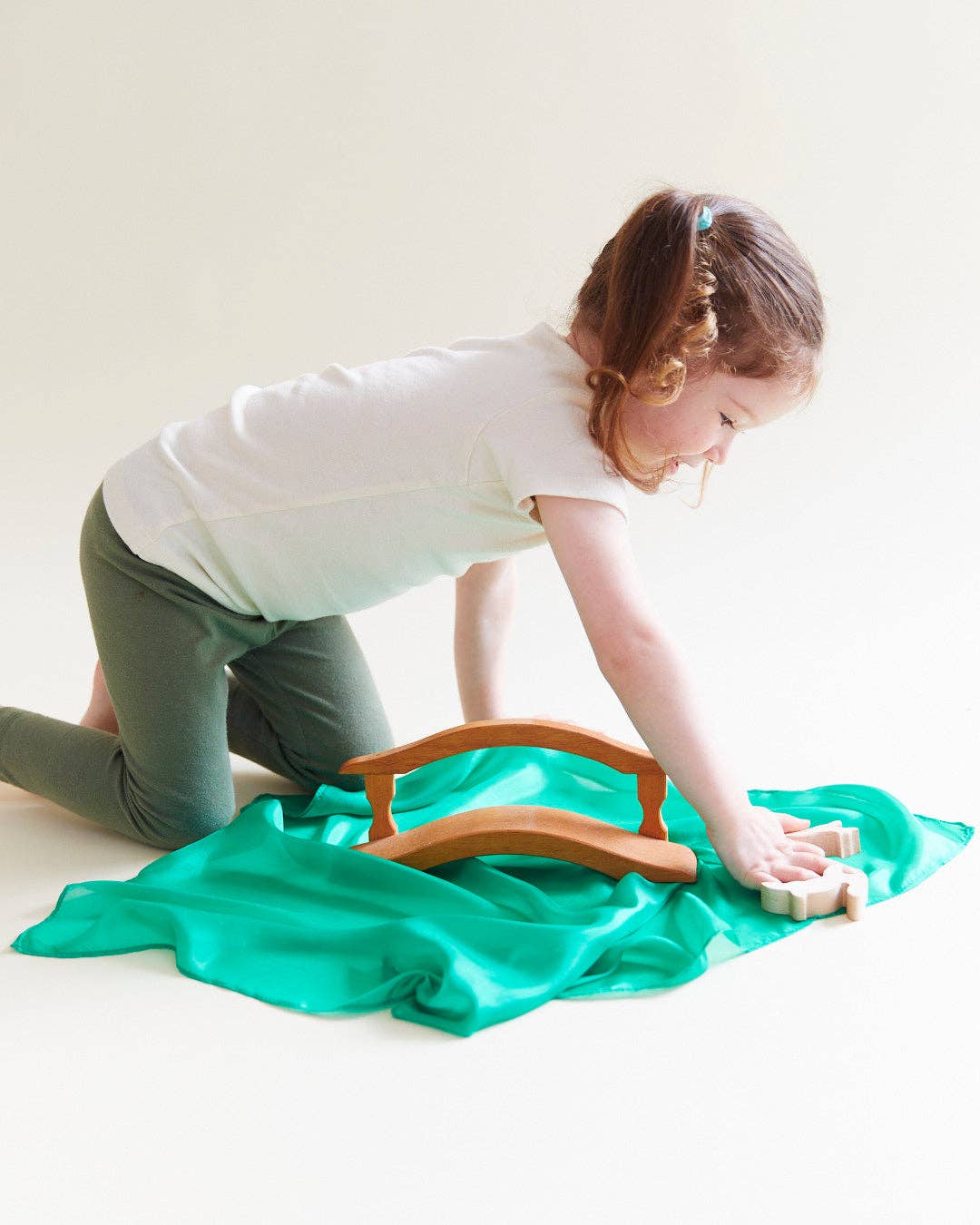 Sarahs Silk Mini Playsilks - Pretend Play 100% Natural Silk Waldorf Toys: Emerald - - MamaMilla