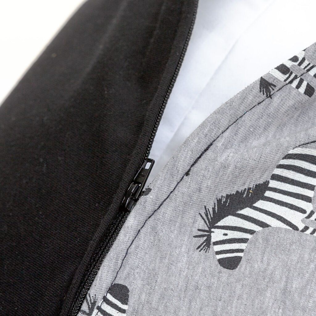 Snoozzz Graviditets- &amp; ammepude - Zebra - Ammepude - MamaMilla