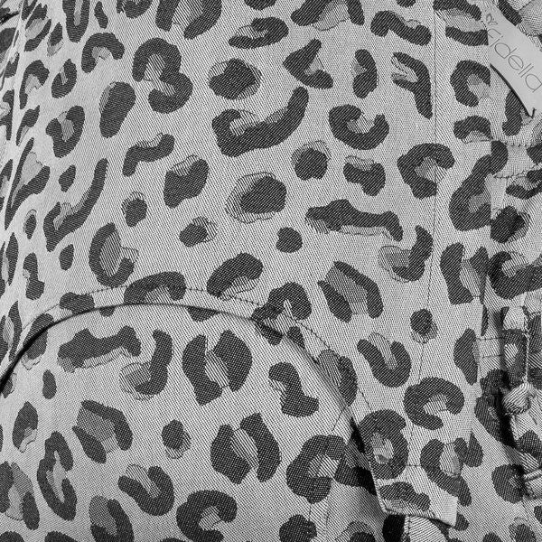 Fidella Fly Tai Bæresele - Leopard Silver - Baby - bæresele - MamaMilla